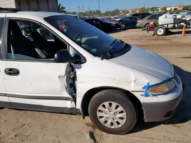 2P4GP25R2XR255435 - 1999 PLYMOUTH VOYAGER WHITE photo 9