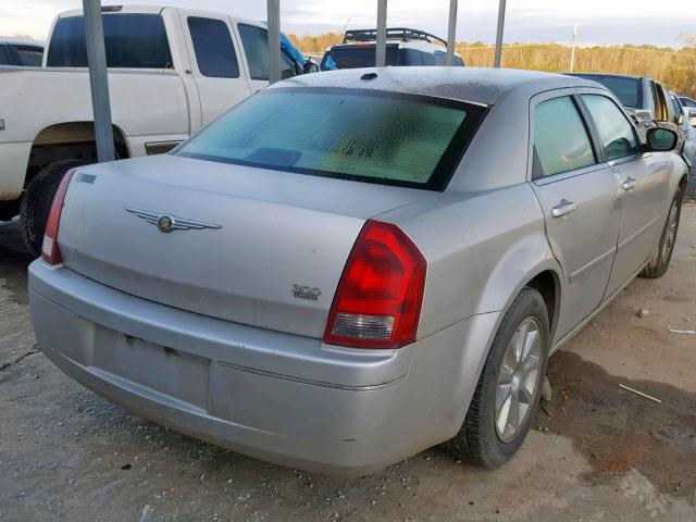 2C3KA53G97H679269 - 2007 CHRYSLER 300 TOURIN SILVER photo 4