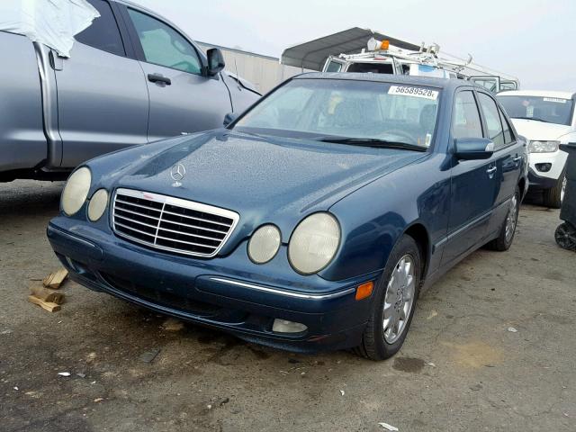 WDBJF65J41B285135 - 2001 MERCEDES-BENZ E 320 BLUE photo 2