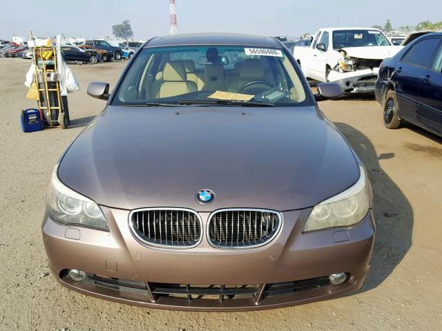 WBANB33505CN65120 - 2005 BMW 545 I BROWN photo 9