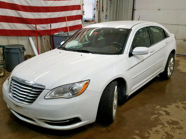 1C3CCBAG7CN240640 - 2012 CHRYSLER 200 LX WHITE photo 2