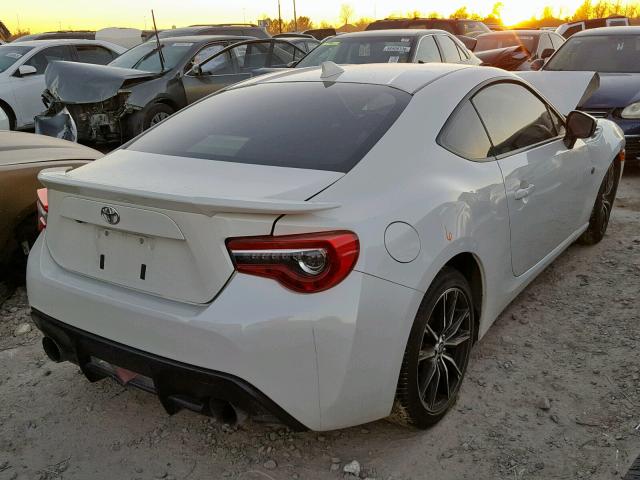 JF1ZNAA18H8709574 - 2017 TOYOTA 86 BASE WHITE photo 4