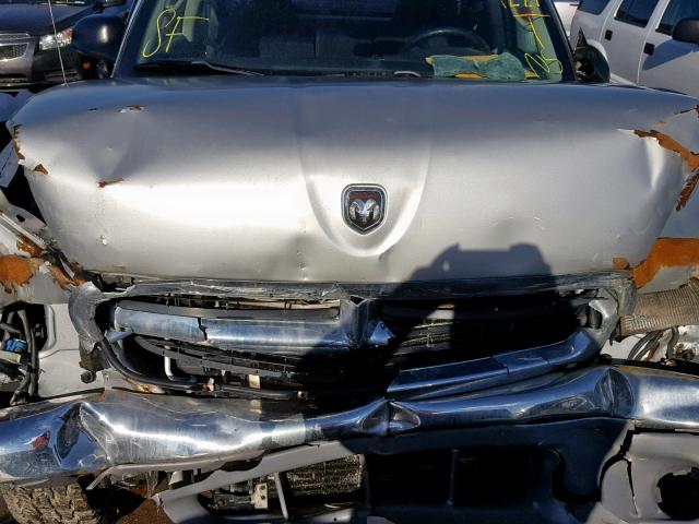 1B7GG42N12S580098 - 2002 DODGE DAKOTA SLT SILVER photo 7