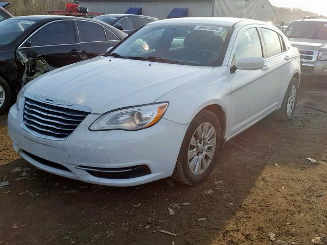 1C3CCBAG6DN599804 - 2013 CHRYSLER 200 LX WHITE photo 2