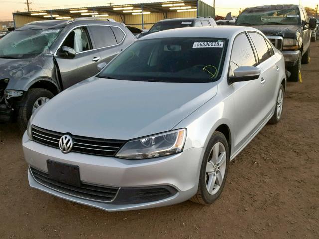 3VWLL7AJ6DM413187 - 2013 VOLKSWAGEN JETTA TDI SILVER photo 2