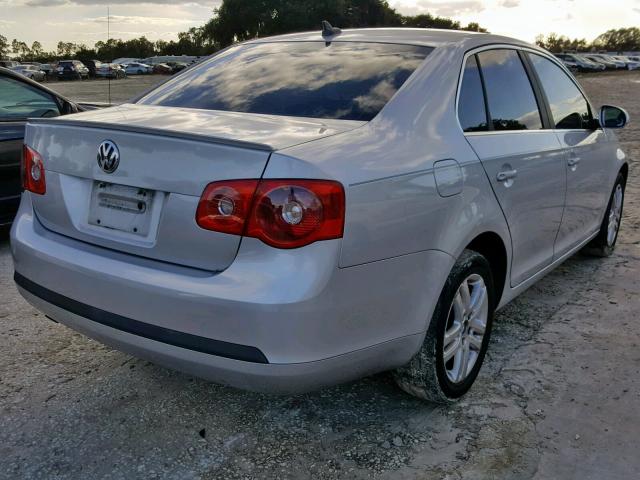 3VWFT71KX6M853812 - 2006 VOLKSWAGEN JETTA TDI SILVER photo 4