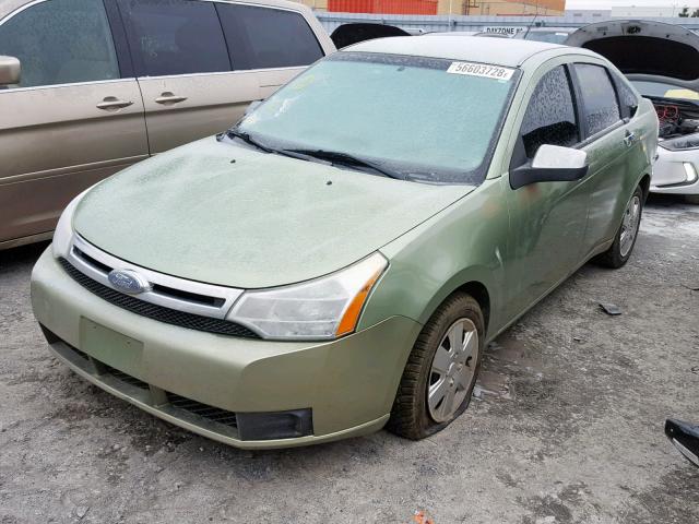 1FAHP34N68W218223 - 2008 FORD FOCUS S/SE GREEN photo 2