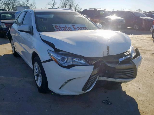 4T4BF1FK8GR566675 - 2016 TOYOTA CAMRY LE WHITE photo 1
