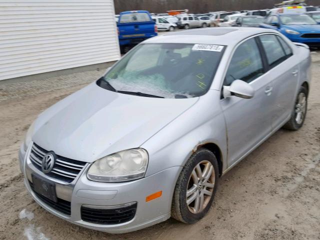 3VWEG81K27M063363 - 2007 VOLKSWAGEN JETTA WOLF SILVER photo 2