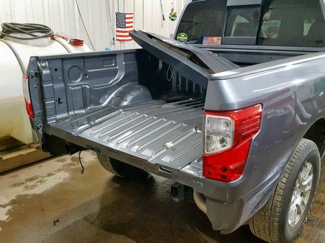 1N6AA1EJ1JN501277 - 2018 NISSAN TITAN S GRAY photo 9