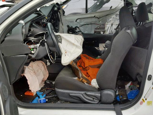 JTKJF5C7XD3063273 - 2013 TOYOTA SCION TC თეთრი ფოტო 5