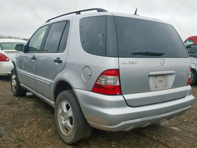 4JGAB57E53A450315 - 2003 MERCEDES-BENZ ML 350 SILVER photo 3