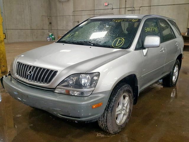 JT6HF10U5Y0162056 - 2000 LEXUS RX 300 SILVER photo 2