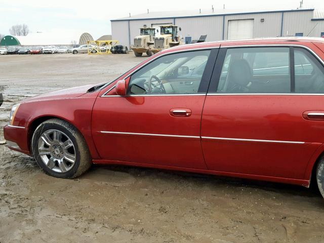 1G6KP5E90AU119754 - 2010 CADILLAC DTS PLATIN MAROON photo 9