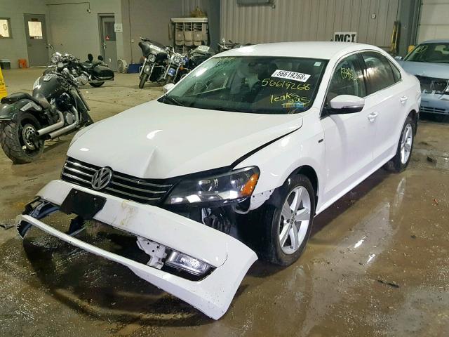 1VWAT7A3XFC108367 - 2015 VOLKSWAGEN PASSAT S WHITE photo 2