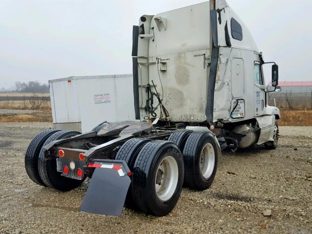 1FUJBBCK26LU41071 - 2006 FREIGHTLINER CONVENTION WHITE photo 4