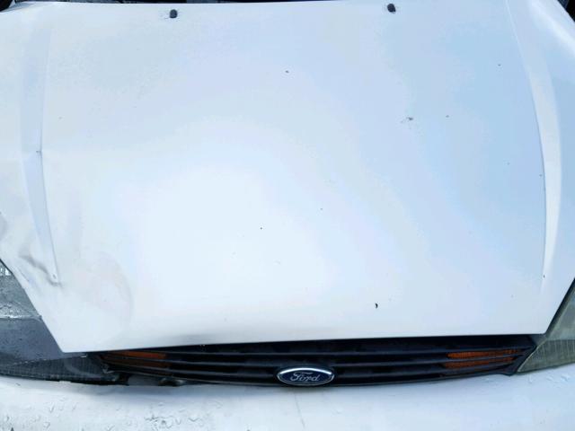 1FAFP33Z64W153928 - 2004 FORD FOCUS LX SILVER photo 7