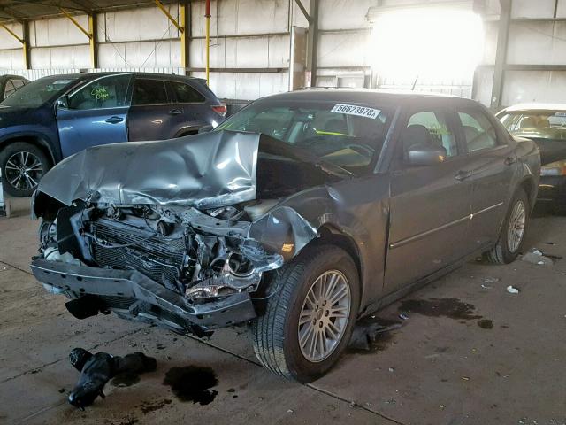 2C3KA53G58H262586 - 2008 CHRYSLER 300 TOURIN GRAY photo 2