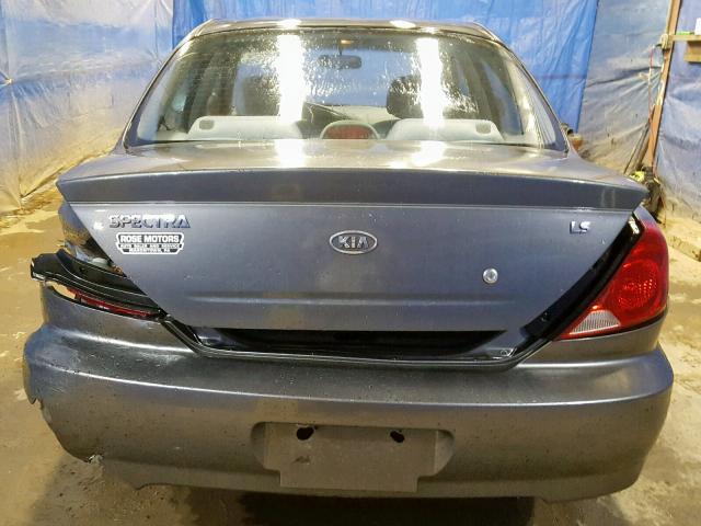 KNAFB121X35255825 - 2003 KIA SPECTRA BA GRAY photo 9