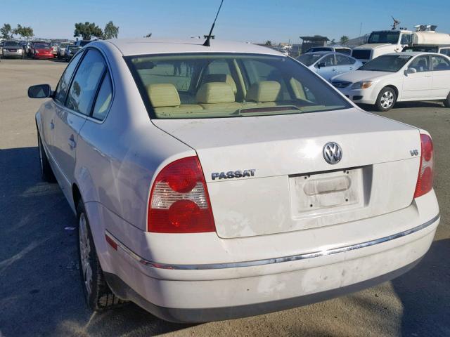 WVWRH63B63P281099 - 2003 VOLKSWAGEN PASSAT GLX WHITE photo 3