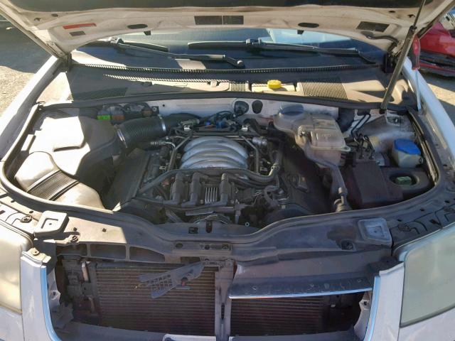 WVWRH63B63P281099 - 2003 VOLKSWAGEN PASSAT GLX 白色 照片 7