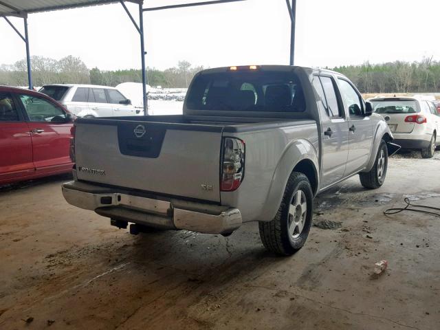 1N6AD07U66C453755 - 2006 NISSAN FRONTIER C SILVER photo 4