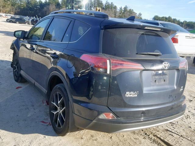 JTMJFREV8HD209034 - 2017 TOYOTA RAV4 SE BLACK photo 3