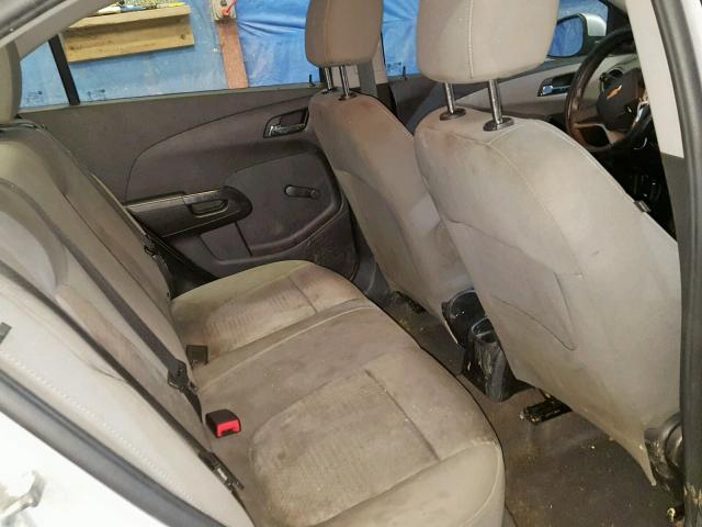 1G1JA5SHXE4210549 - 2014 CHEVROLET SONIC LS 银色 照片 6