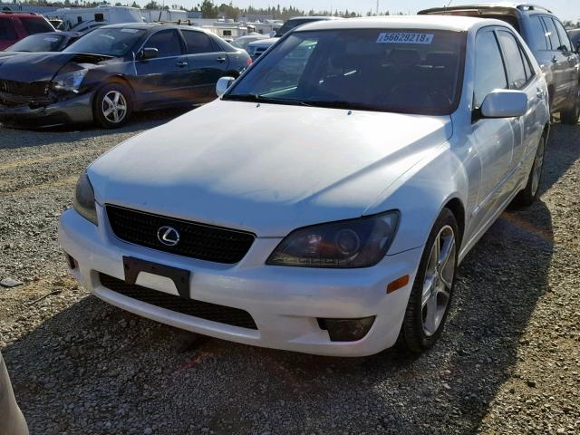 JTHBD192130066826 - 2003 LEXUS IS 300 WHITE photo 2