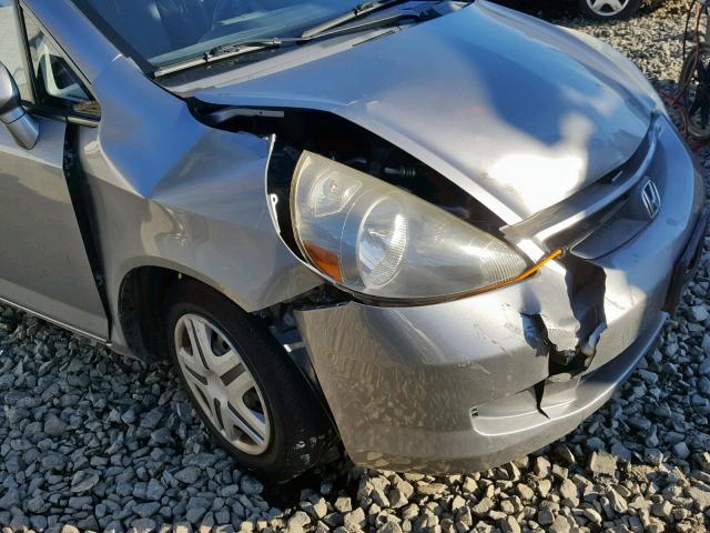 JHMGD38447S002777 - 2007 HONDA FIT GRAY photo 9