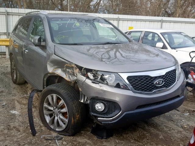 5XYKT4A22BG101948 - 2011 KIA SORENTO BA GRAY photo 1