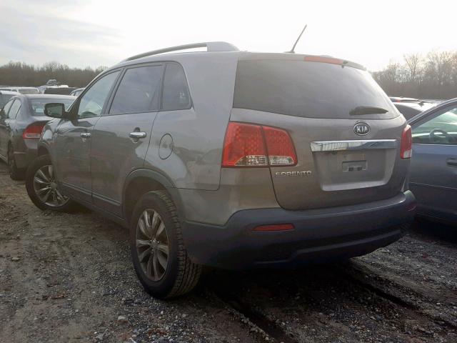 5XYKT4A22BG101948 - 2011 KIA SORENTO BA GRAY photo 3