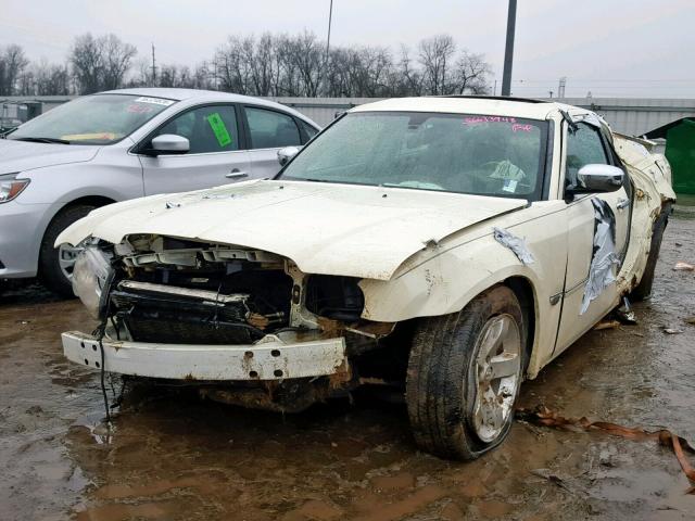 2C3KA63H06H297841 - 2006 CHRYSLER 300C WHITE photo 2