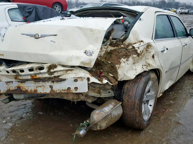 2C3KA63H06H297841 - 2006 CHRYSLER 300C WHITE photo 9