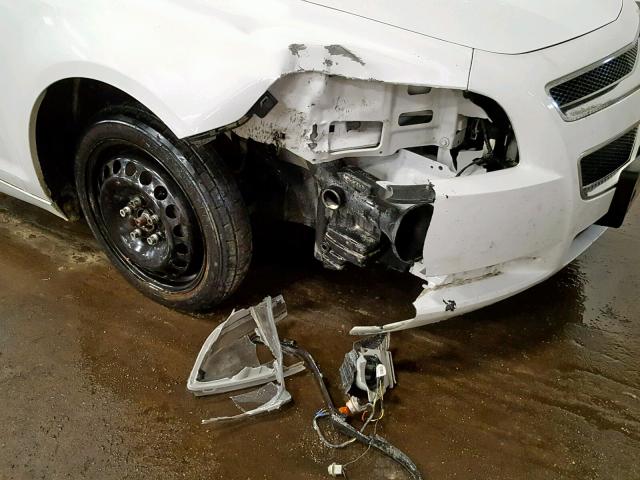 1G1ZB5E18BF285295 - 2011 CHEVROLET MALIBU LS WHITE photo 9