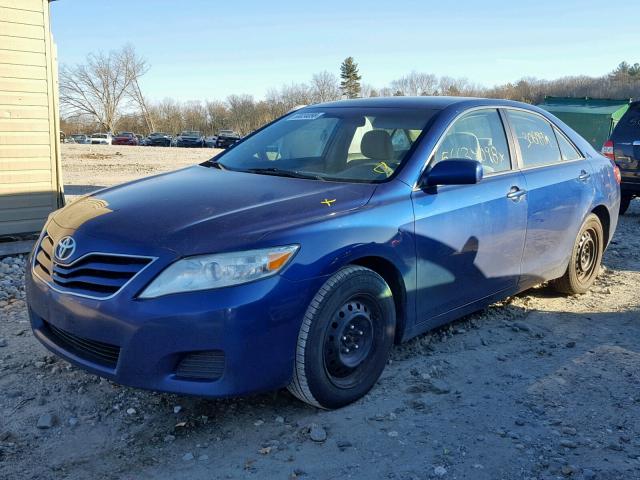 4T1BF3EKXBU738947 - 2011 TOYOTA CAMRY BASE BLUE photo 2