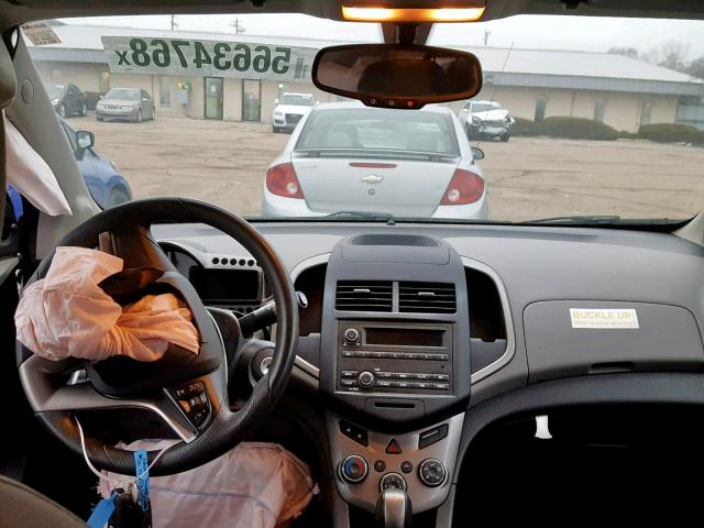 1G1JA6SH8G4172974 - 2016 CHEVROLET SONIC LS 白色 照片 9