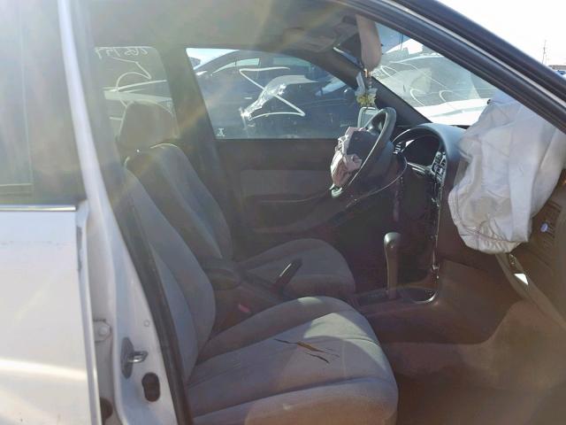 4T1BG12K5TU908607 - 1996 TOYOTA CAMRY DX WHITE photo 5