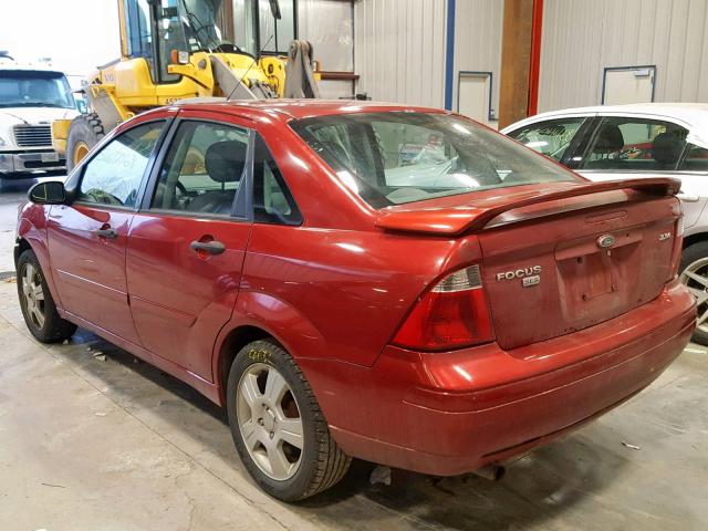 1FAFP34N35W234463 - 2005 FORD FOCUS ZX4 RED photo 3