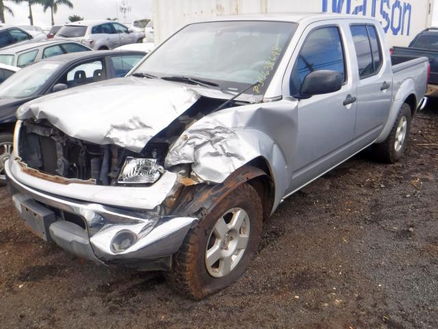 1N6AD07UX5C407571 - 2005 NISSAN FRONTIER C SILVER photo 2