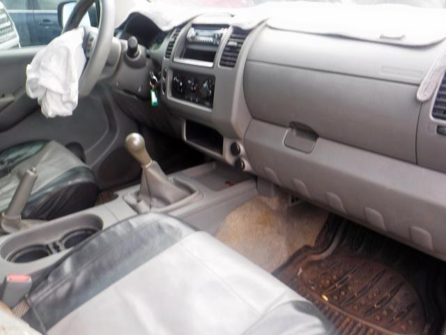 1N6AD07UX5C407571 - 2005 NISSAN FRONTIER C SILVER photo 5