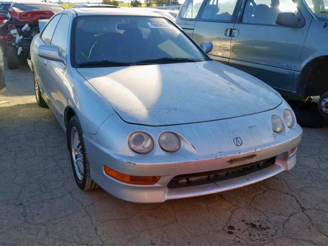 JH4DB7652YS004766 - 2000 ACURA INTEGRA LS SILVER photo 1