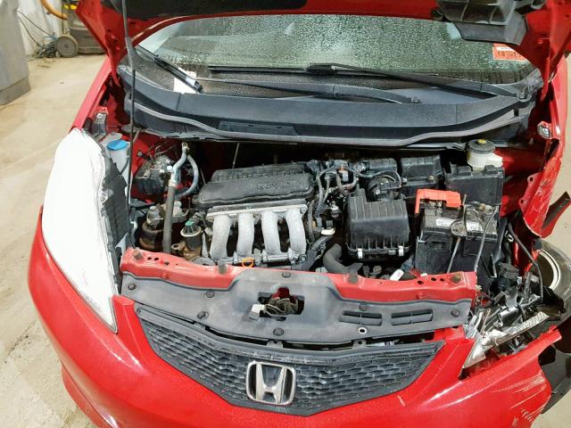 JHMGE88419S065963 - 2009 HONDA FIT SPORT RED photo 7