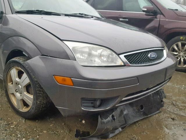 1FAFP34N85W183476 - 2005 FORD FOCUS ZX4 GRAY photo 9