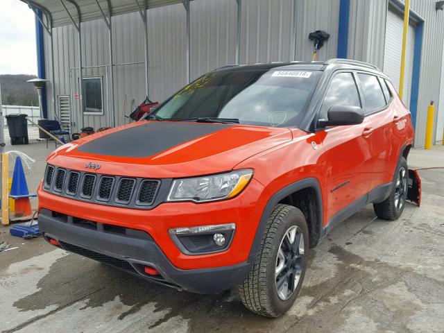 3C4NJDDB9JT281886 - 2018 JEEP COMPASS TR ORANGE photo 2