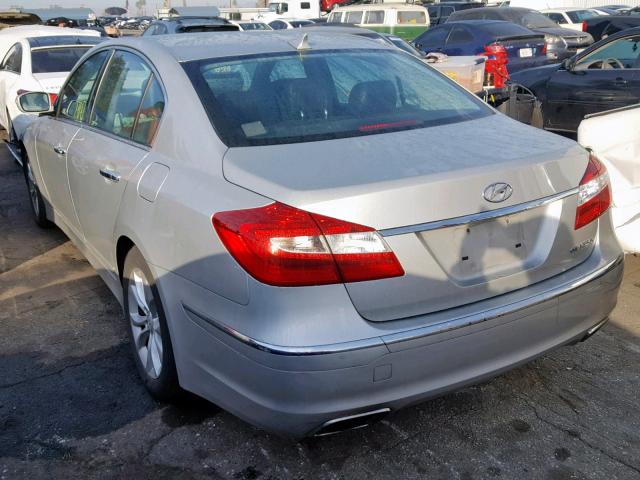 KMHGC4DD2DU257956 - 2013 HYUNDAI GENESIS 3. SILVER photo 3