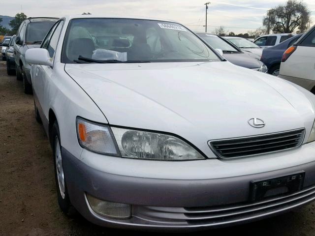 JT8BF28G5W5021487 - 1998 LEXUS ES 300 WHITE photo 1