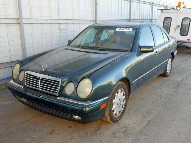 WDBJF55F4VJ032494 - 1997 MERCEDES-BENZ E 320 GREEN photo 2