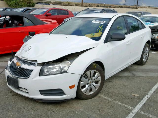 1G1PA5SGXD7243260 - 2013 CHEVROLET CRUZE LS WHITE photo 2