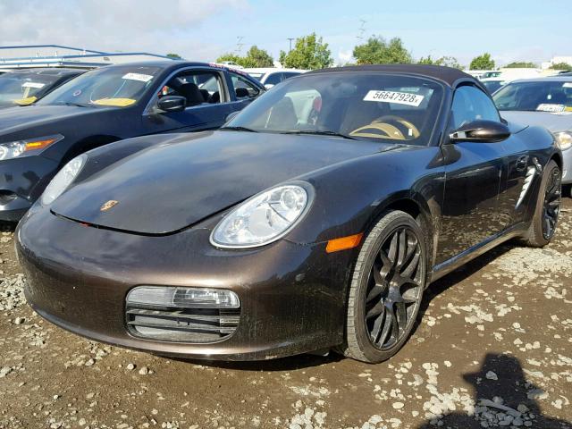 WP0CA29868U712256 - 2008 PORSCHE BOXSTER BROWN photo 2